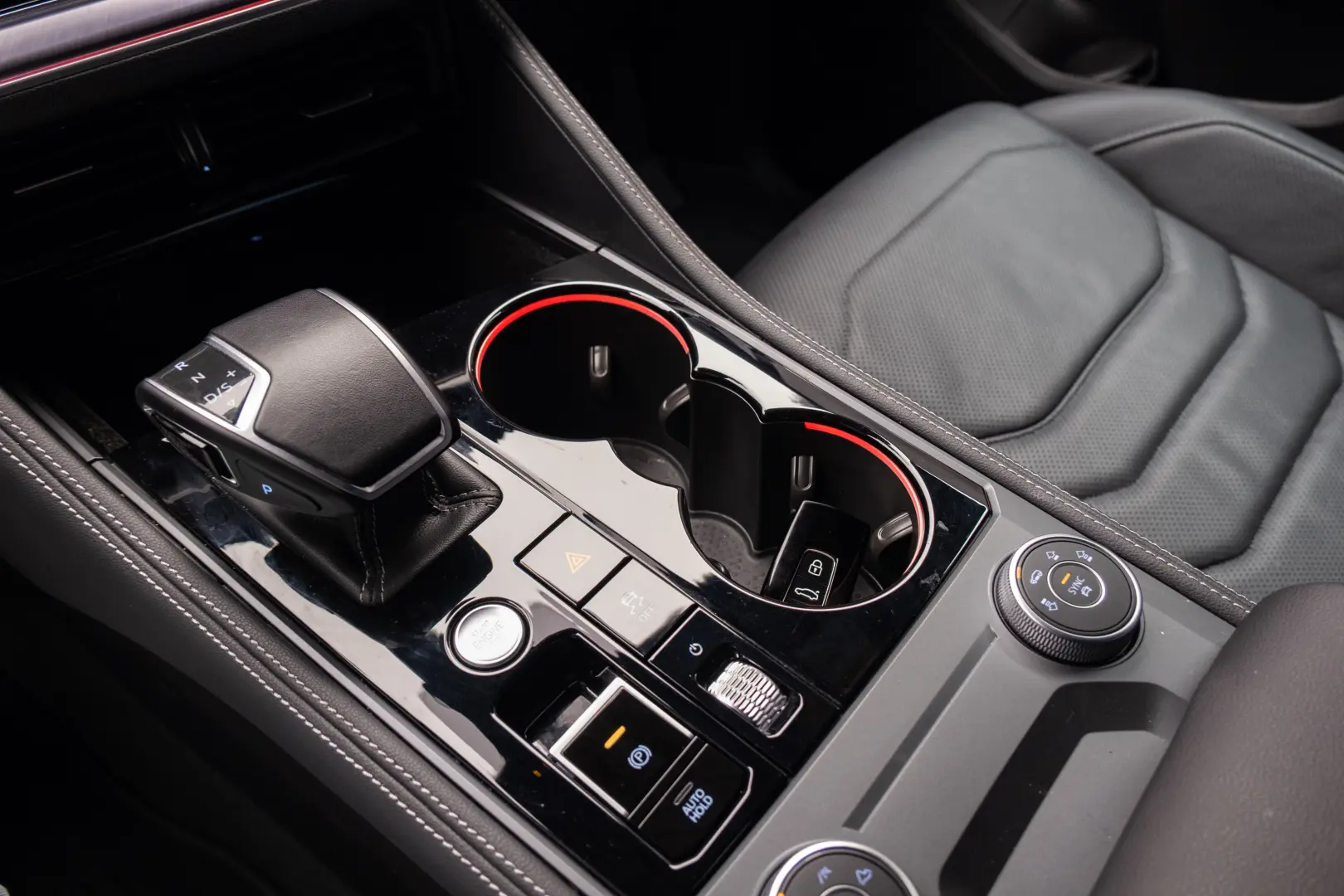 Volkswagen Touareg R-Line Black Style   V6 TDI - STOC!!!