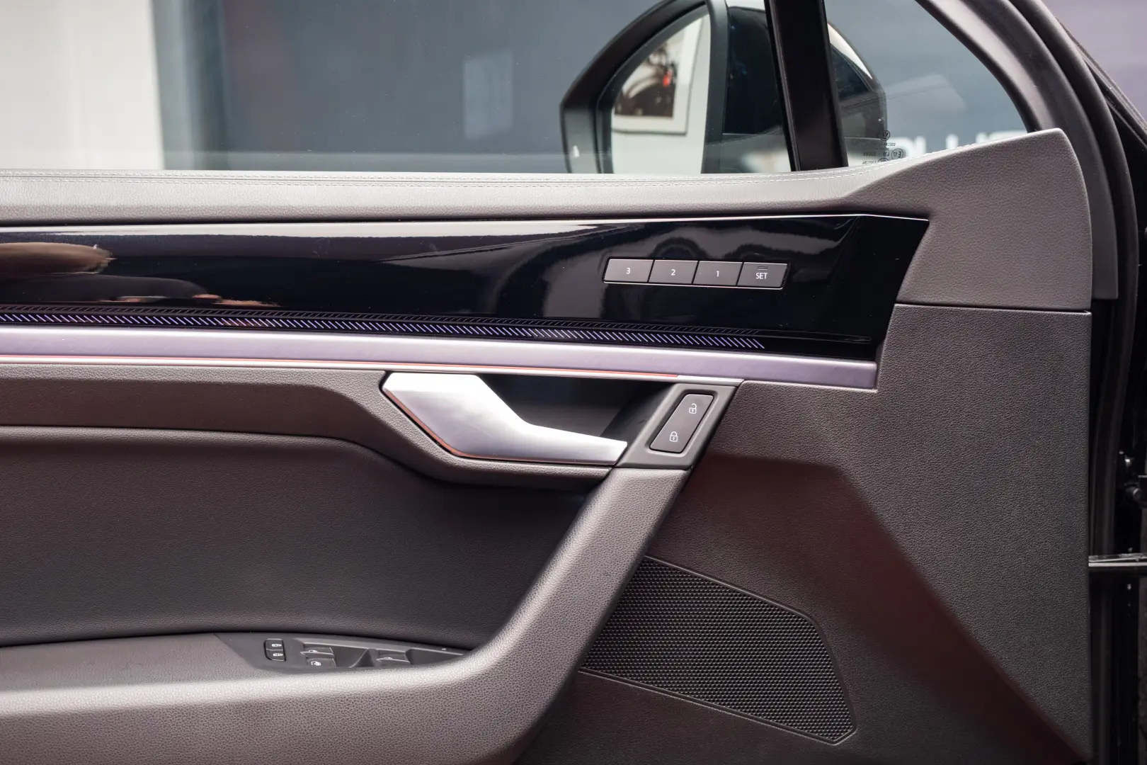 Volkswagen Touareg R-Line Black Style   V6 TDI - STOC!!!