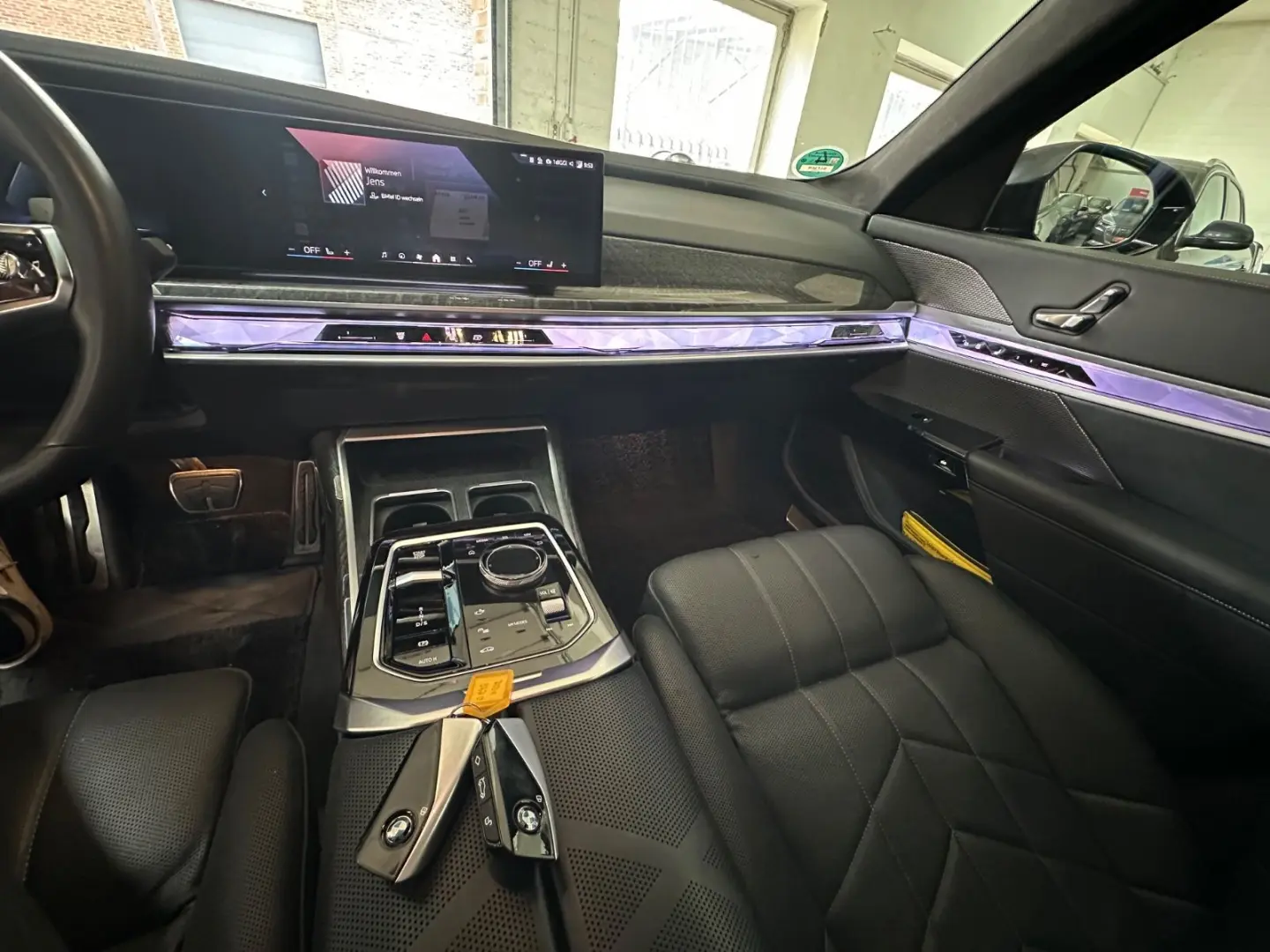 750 e xDrive M SPORT  FEE EXEC EXCL - TV