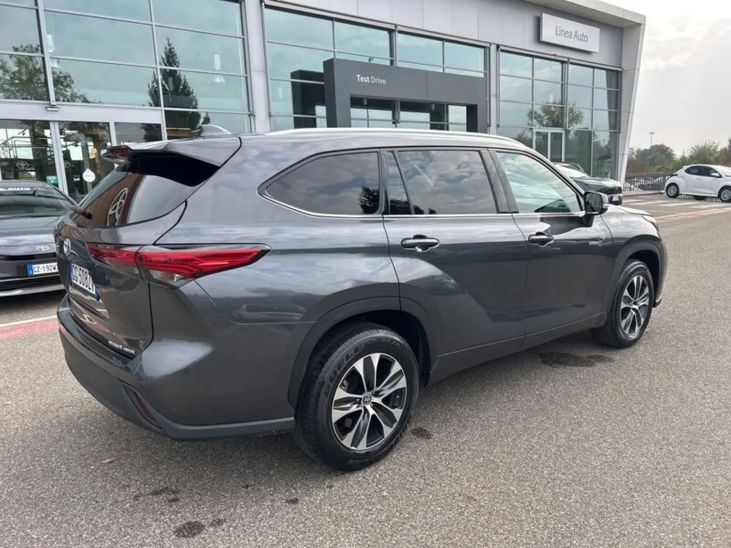 Toyota Highlander Highlander 2.5H AWD-i E-CVT Tr