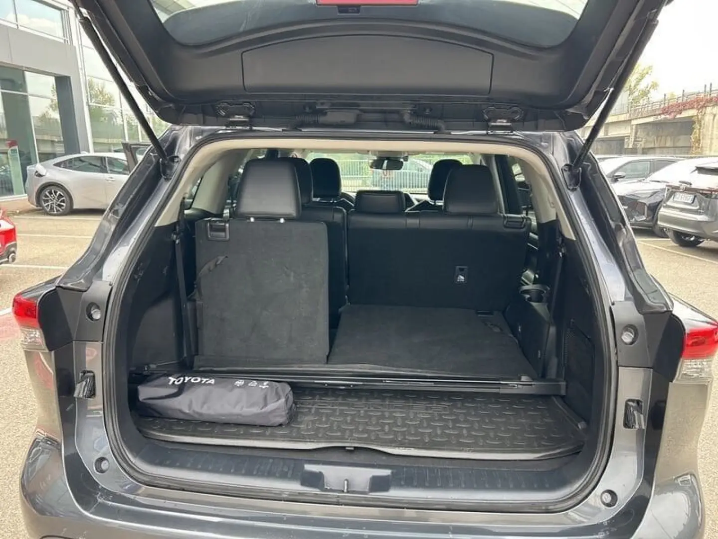 Toyota Highlander Highlander 2.5H AWD-i E-CVT Tr