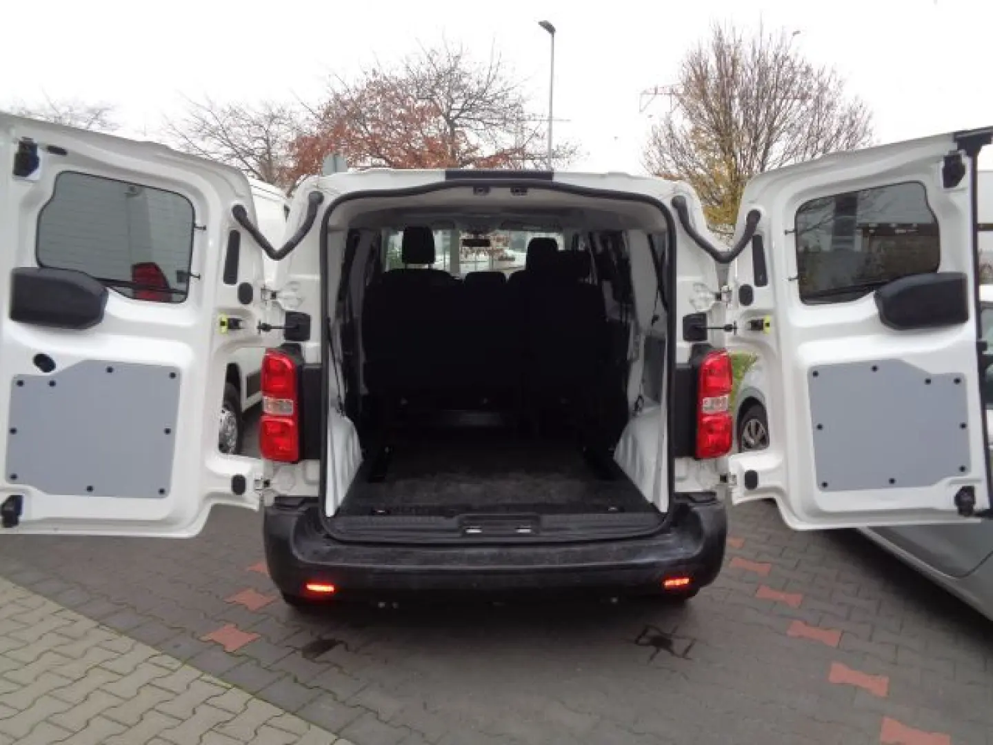 Expert L2 2.0 BlueHDi 145 S&S EAT8