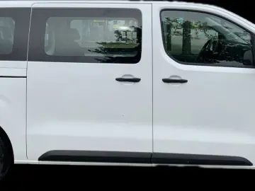 Vivaro-9 Sitze-Automat-Lang-106 KW-Klimaauto-TOP