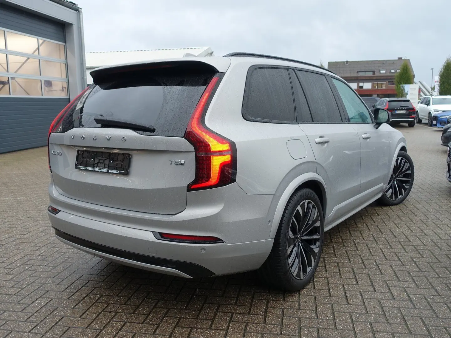 XC90 PlusDark T8 AWD PHEV AirSusp Ventilation 360 TowHook