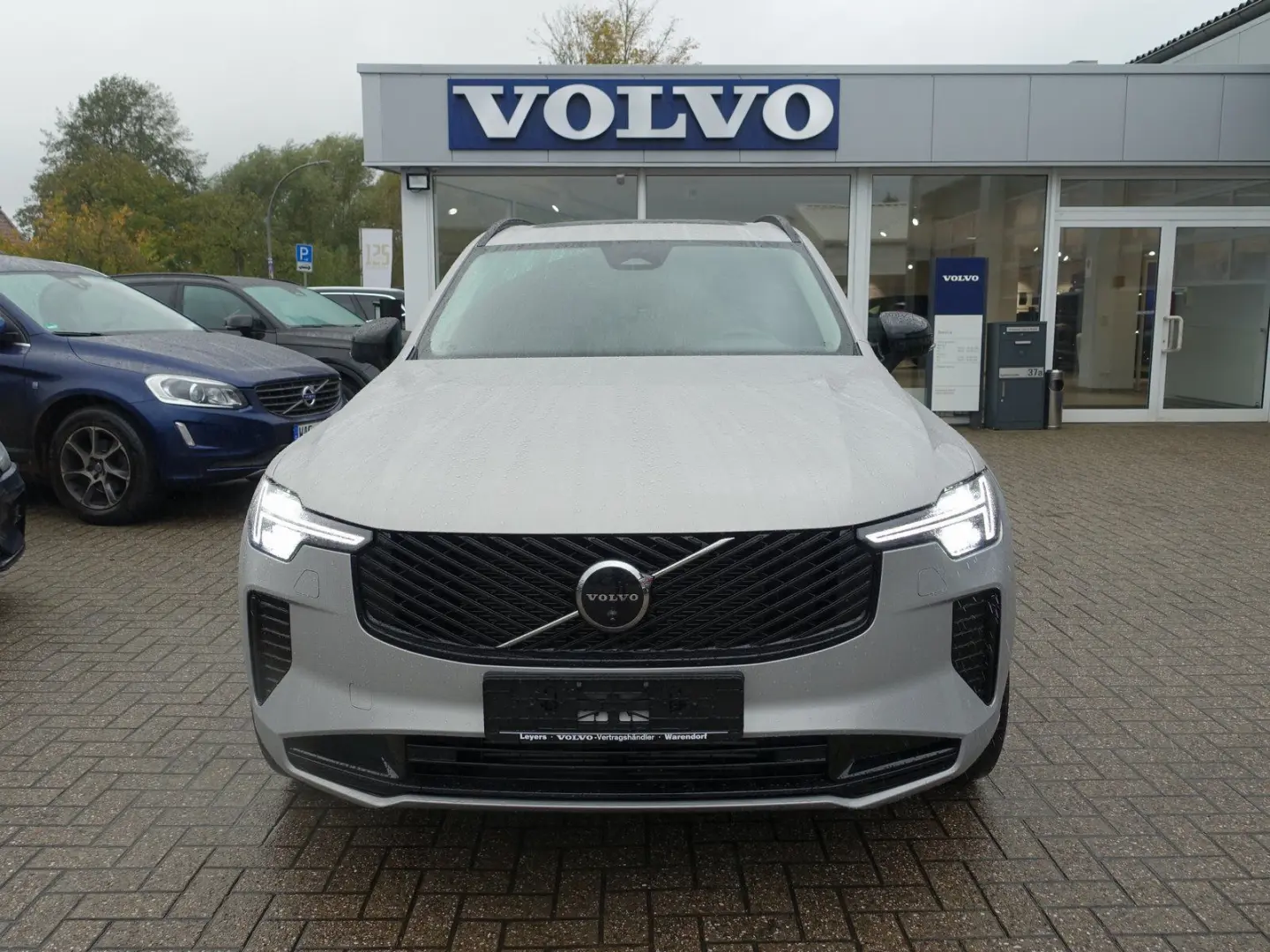 XC90 PlusDark T8 AWD PHEV AirSusp Ventilation 360 TowHook