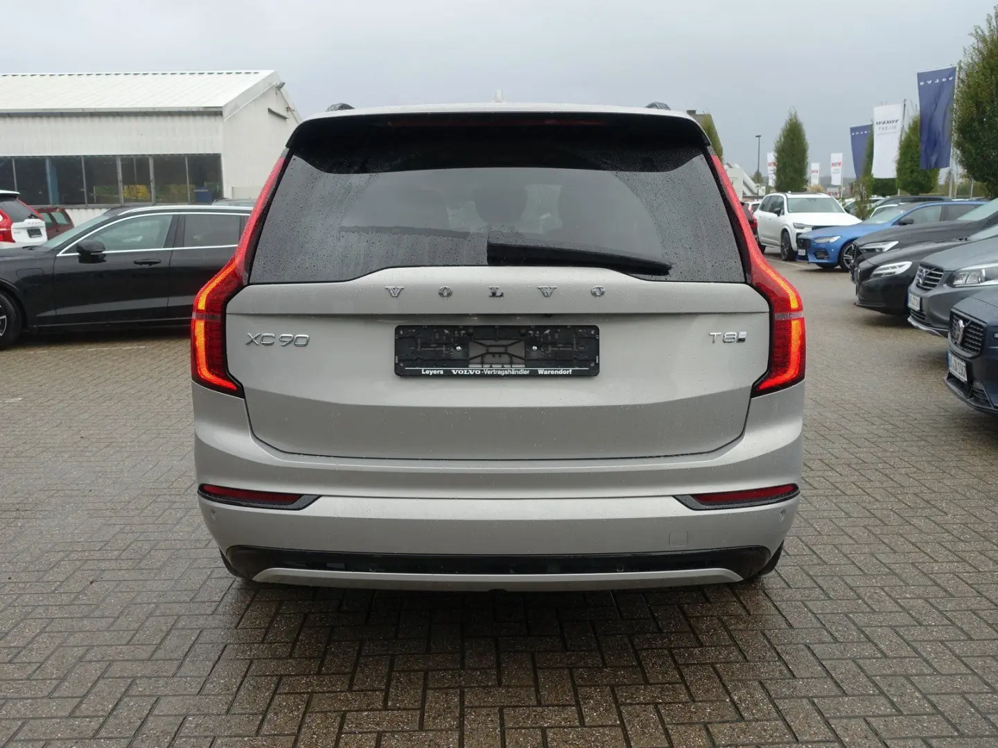 XC90 PlusDark T8 AWD PHEV AirSusp Ventilation 360 TowHook