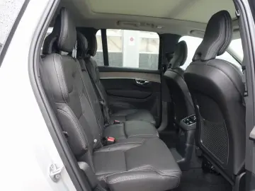 XC90 PlusDark T8 AWD PHEV AirSusp Ventilation 360 TowHook