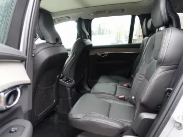 XC90 PlusDark T8 AWD PHEV AirSusp Ventilation 360 TowHook