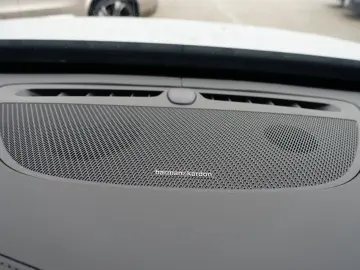 XC90 PlusDark T8 AWD PHEV AirSusp Ventilation 360 TowHook