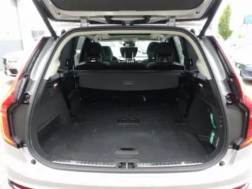 XC90 PlusDark T8 AWD PHEV AirSusp Ventilation 360 TowHook