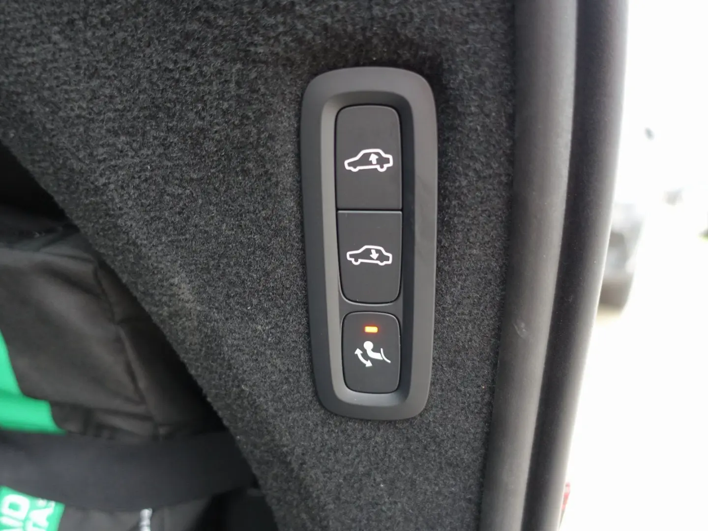 XC90 PlusDark T8 AWD PHEV AirSusp Ventilation 360 TowHook