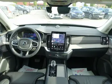 XC90 Plus Dark T8 AWD PHEV Bowers Ventilation AirSusp 360