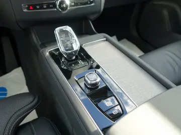 XC90 Plus Dark T8 AWD PHEV Bowers Ventilation AirSusp 360