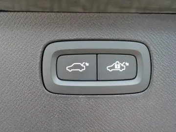 XC90 Plus Dark T8 AWD PHEV Bowers Ventilation AirSusp 360