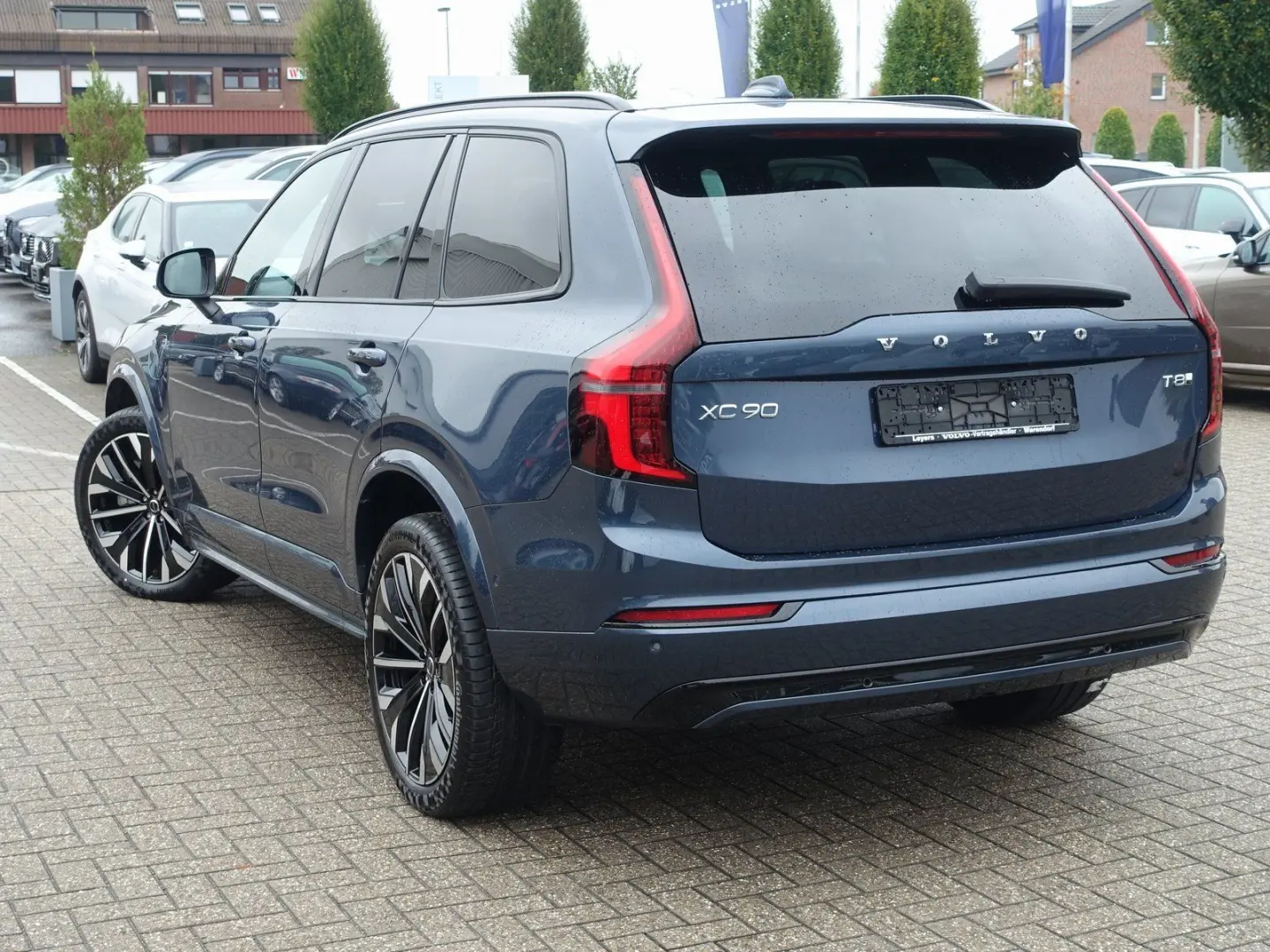 XC90 Plus Dark T8 AWD PHEV B&W AirSusp 360