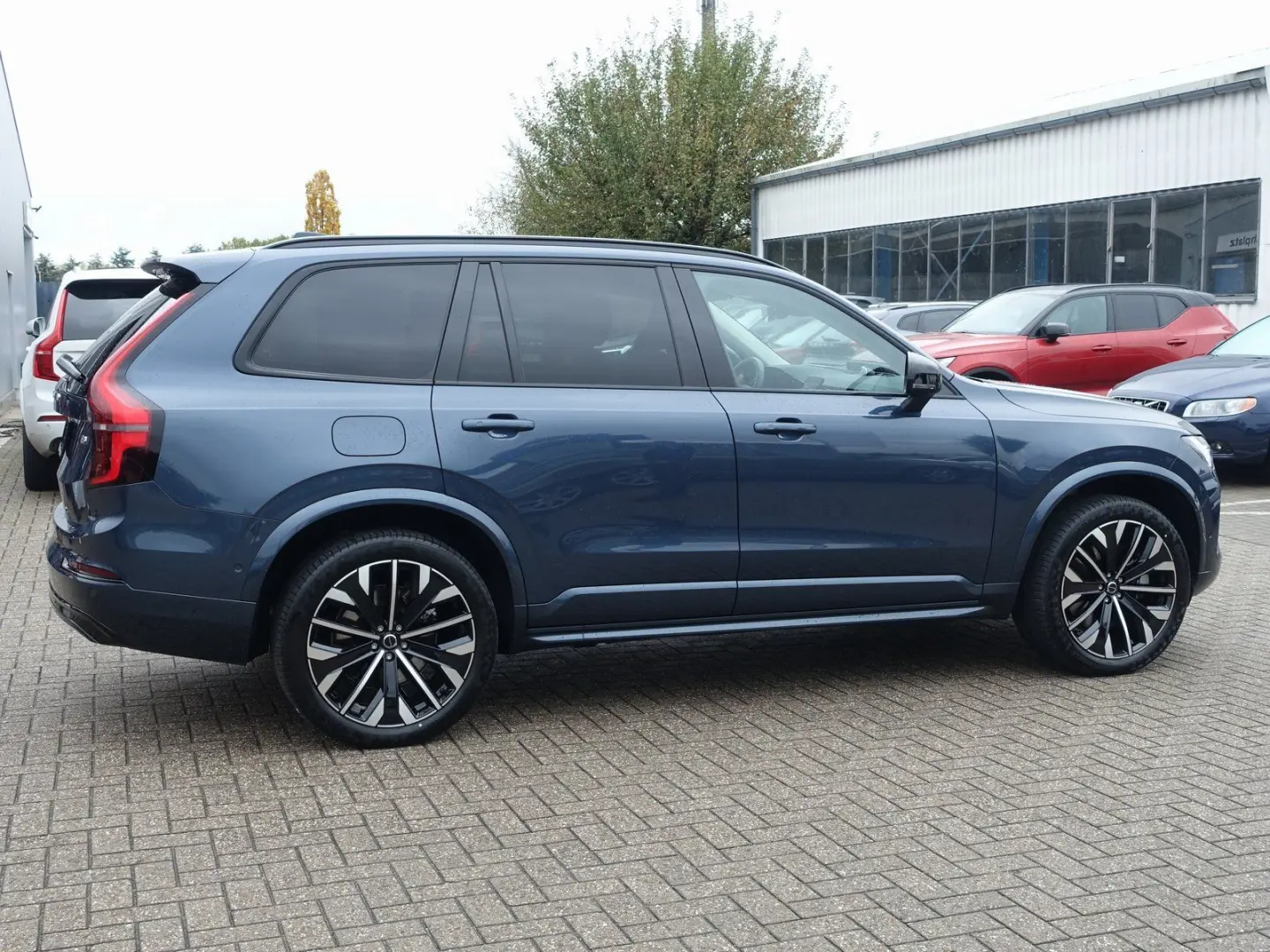 XC90 Plus Dark T8 AWD PHEV B&W AirSusp 360