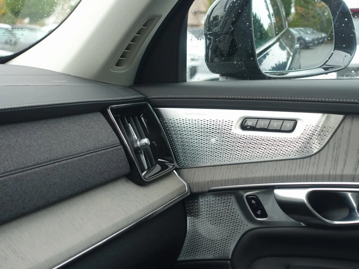 XC90 Plus Dark T8 AWD PHEV B&W AirSusp 360