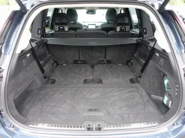 XC90 Plus Dark T8 AWD PHEV B&W AirSusp 360