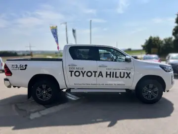 HiLux 4x4 Double Cab Comfort   AHK