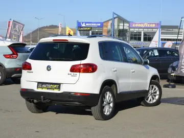 VOLKSWAGEN Tiguan 2.0 TDI 4Motion BlueMotion Carat