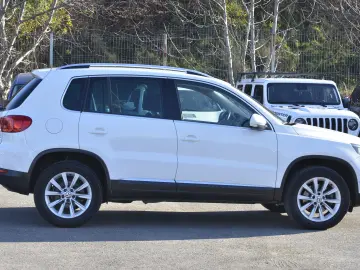 VOLKSWAGEN Tiguan 2.0 TDI 4Motion BlueMotion Carat