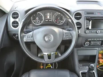 VOLKSWAGEN Tiguan 2.0 TDI 4Motion BlueMotion Carat