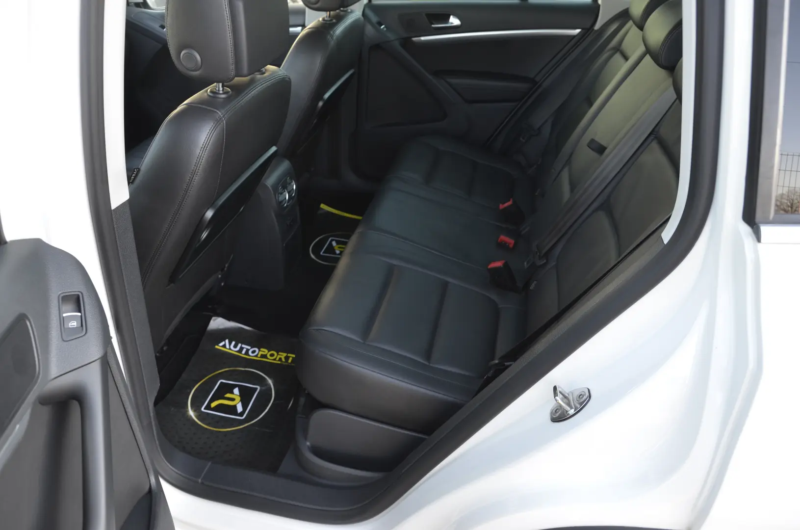 VOLKSWAGEN Tiguan 2.0 TDI 4Motion BlueMotion Carat