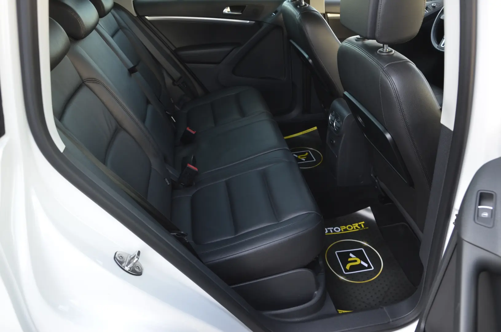 VOLKSWAGEN Tiguan 2.0 TDI 4Motion BlueMotion Carat