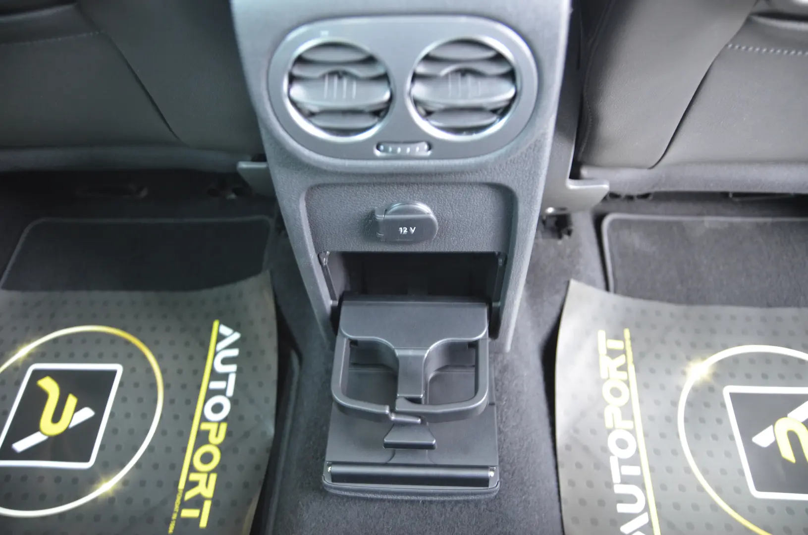 VOLKSWAGEN Tiguan 2.0 TDI 4Motion BlueMotion Carat