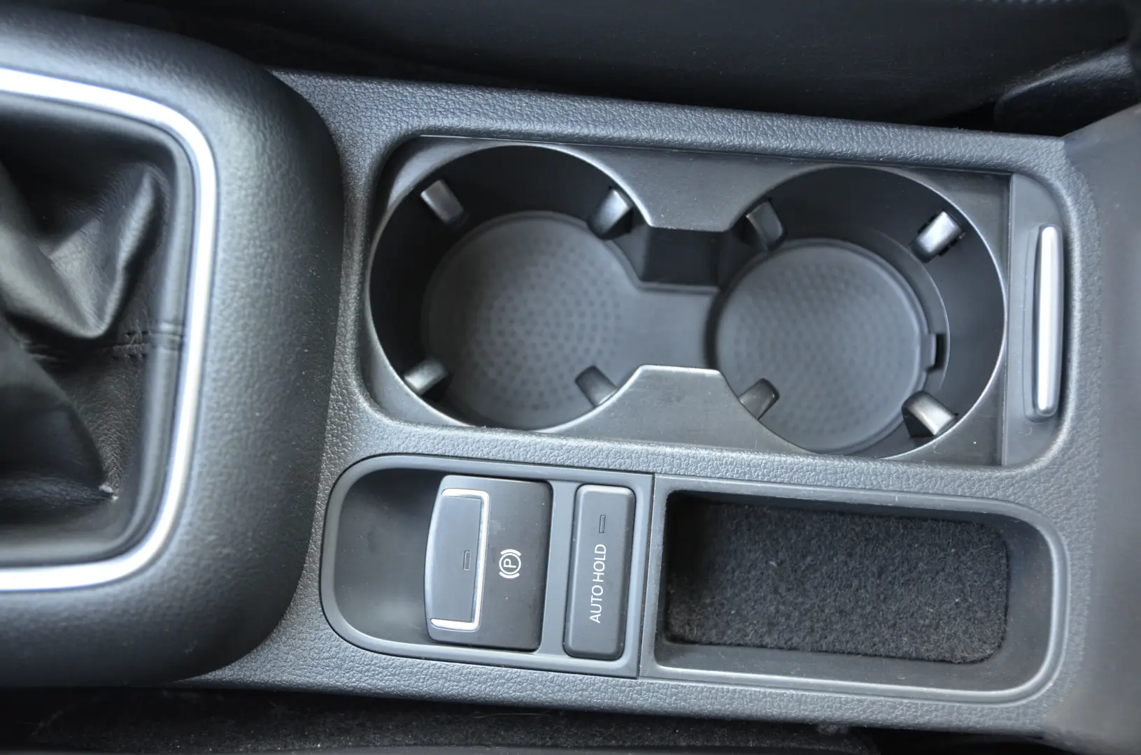 VOLKSWAGEN Tiguan 2.0 TDI 4Motion BlueMotion Carat