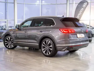 Volkswagen Touareg Elegance 4Motion 3.0 TSI Hybrid