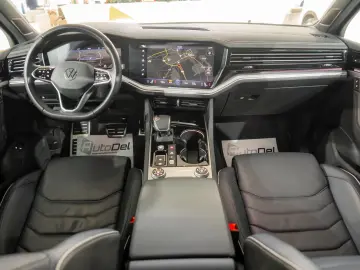 Volkswagen Touareg Elegance 4Motion 3.0 TSI Hybrid