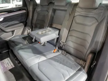 Volkswagen Touareg Elegance 4Motion 3.0 TSI Hybrid