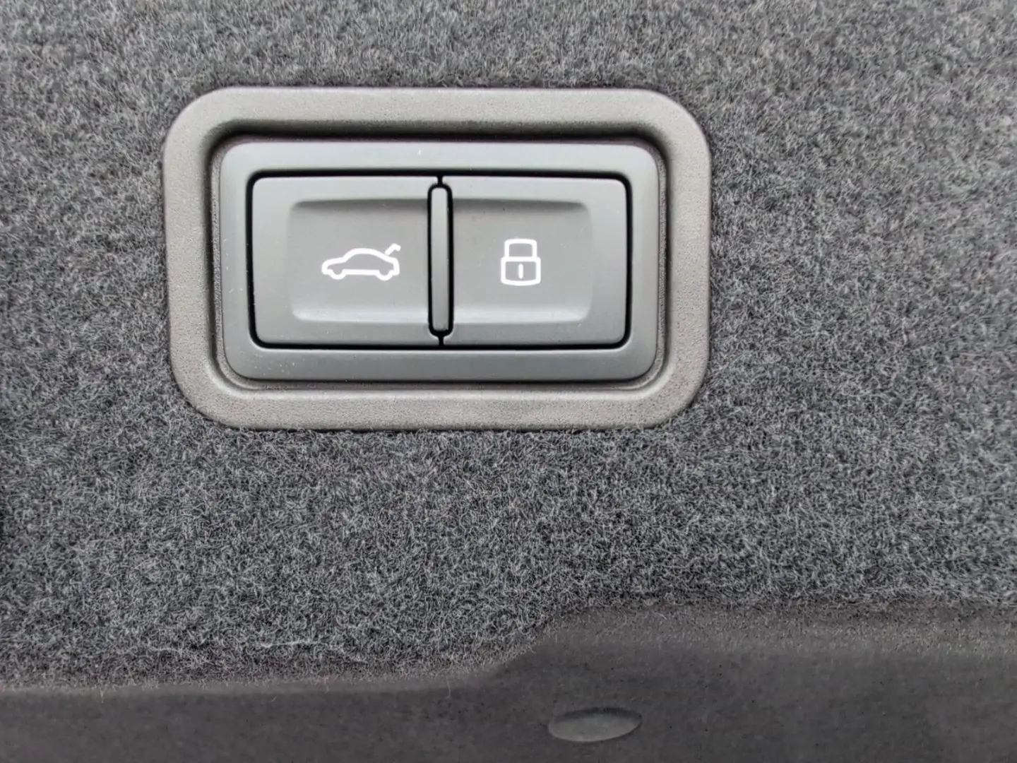 S8 TFSI quattro UPE  193 K Individual Advanced