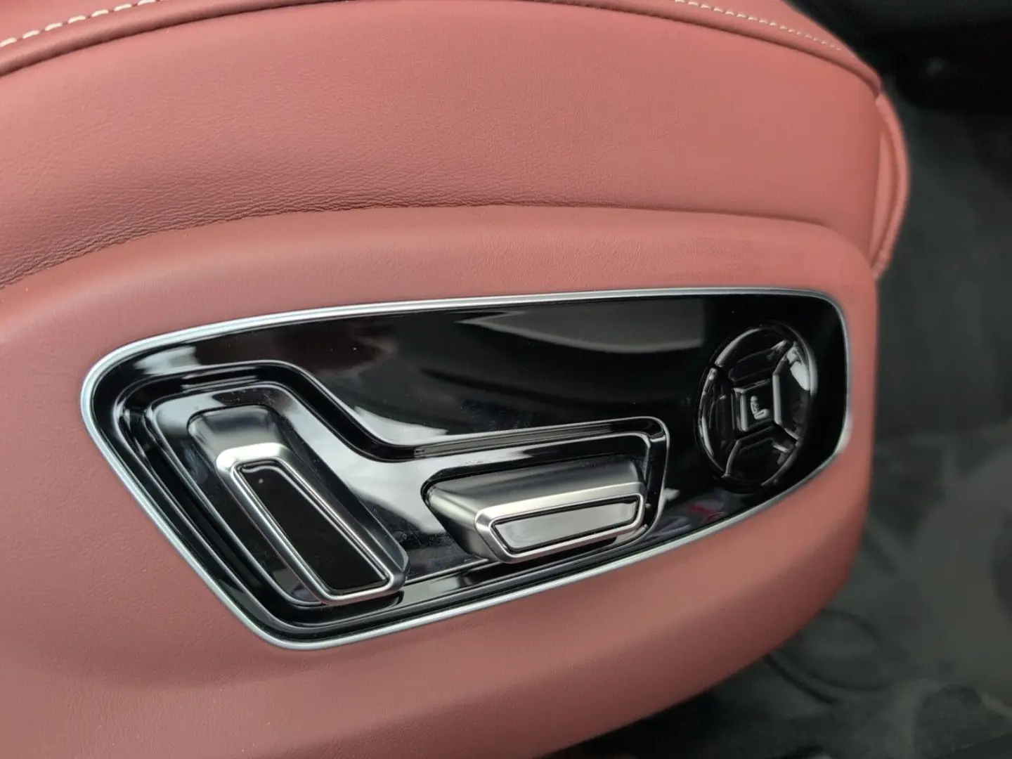 S8 TFSI quattro UPE  193 K Individual Advanced