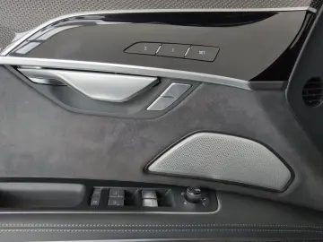 S8 TFSI quattro UPE  193 K Individual Advanced