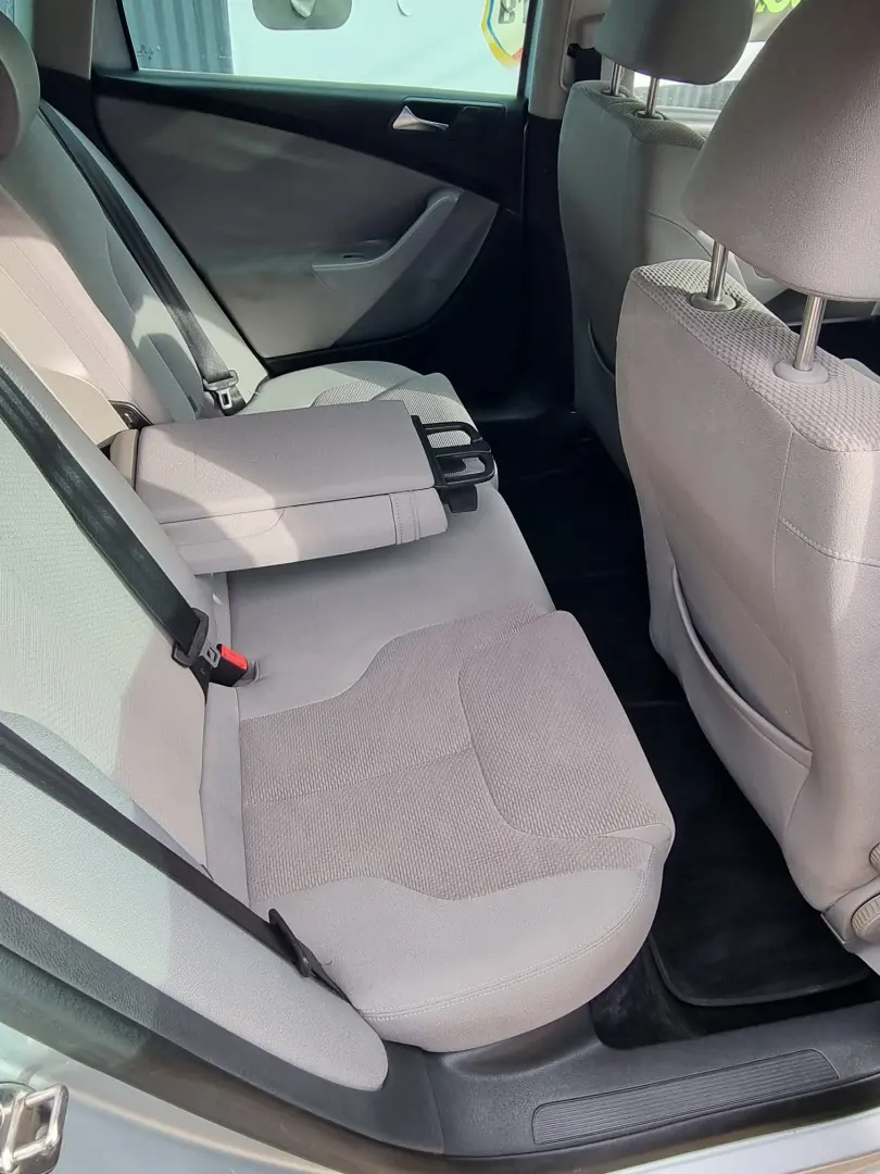 Volkswagen Passat B6 Break  2.0 TDI – 140 CP – 2010