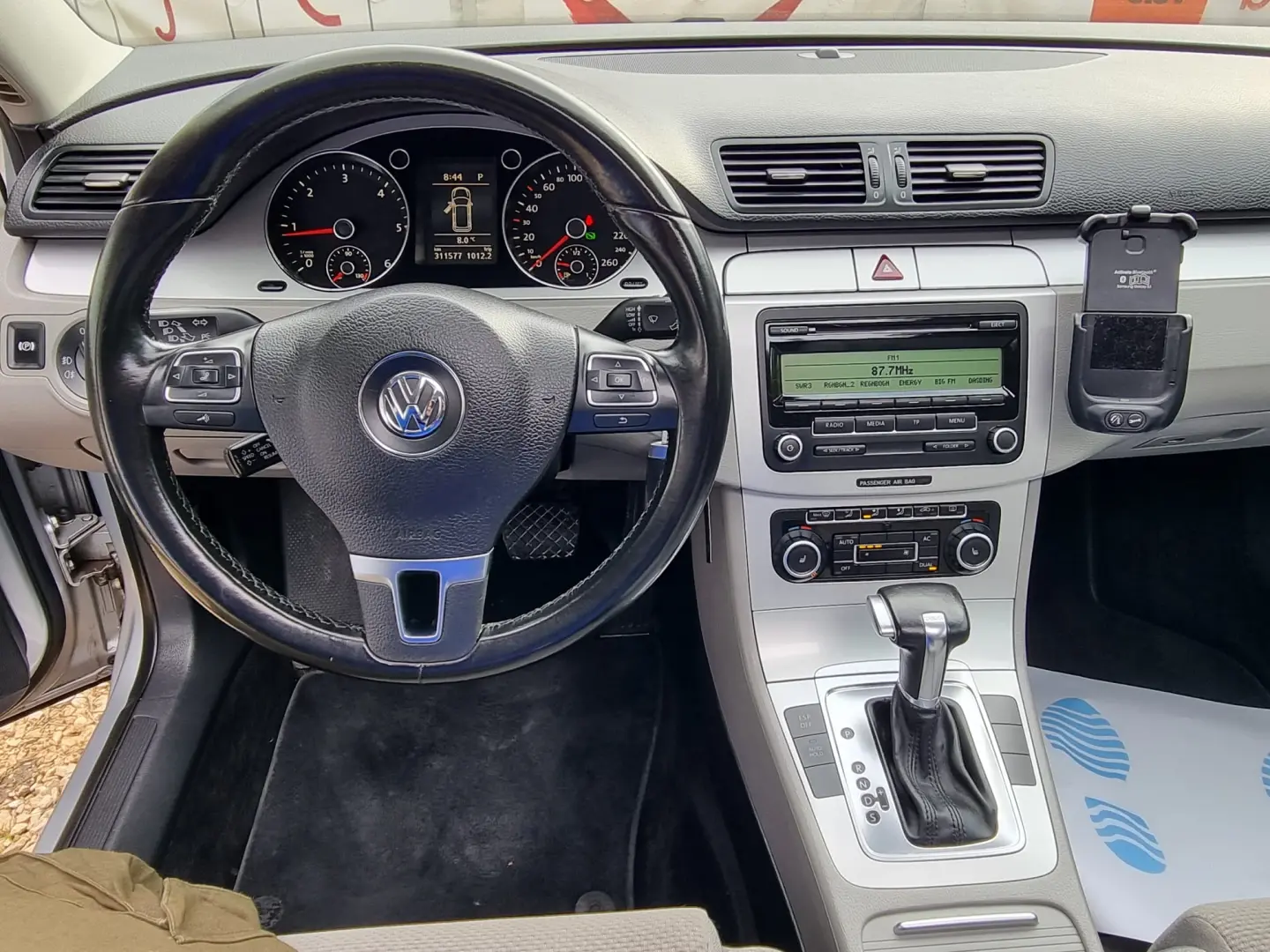 Volkswagen Passat B6 Break  2.0 TDI – 140 CP – 2010
