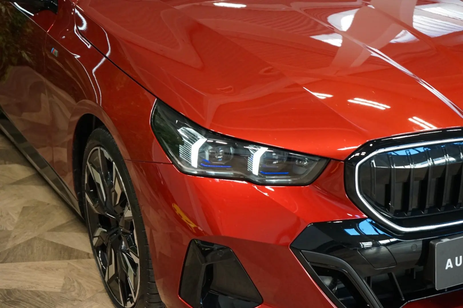 550e xDRIVE BOWERS HUD 360