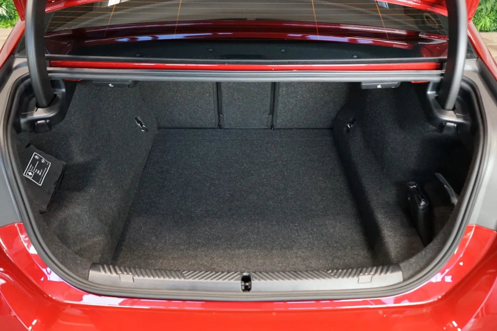 550e xDRIVE BOWERS HUD 360