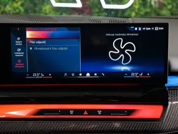 550e xDRIVE BOWERS HUD 360