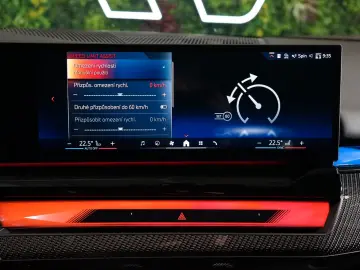 550e xDRIVE BOWERS HUD 360