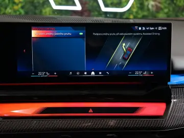 550e xDRIVE BOWERS HUD 360