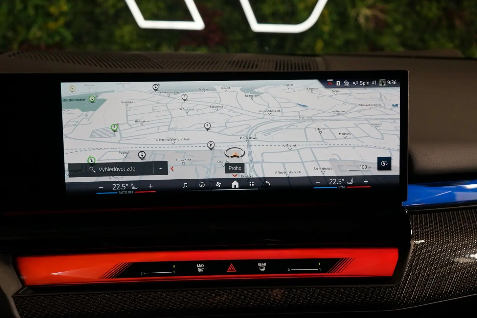 550e xDRIVE BOWERS HUD 360