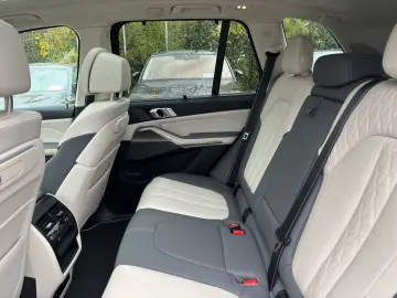 X5 xDrive40i AHK M Sport Pro Standheizung Iconic