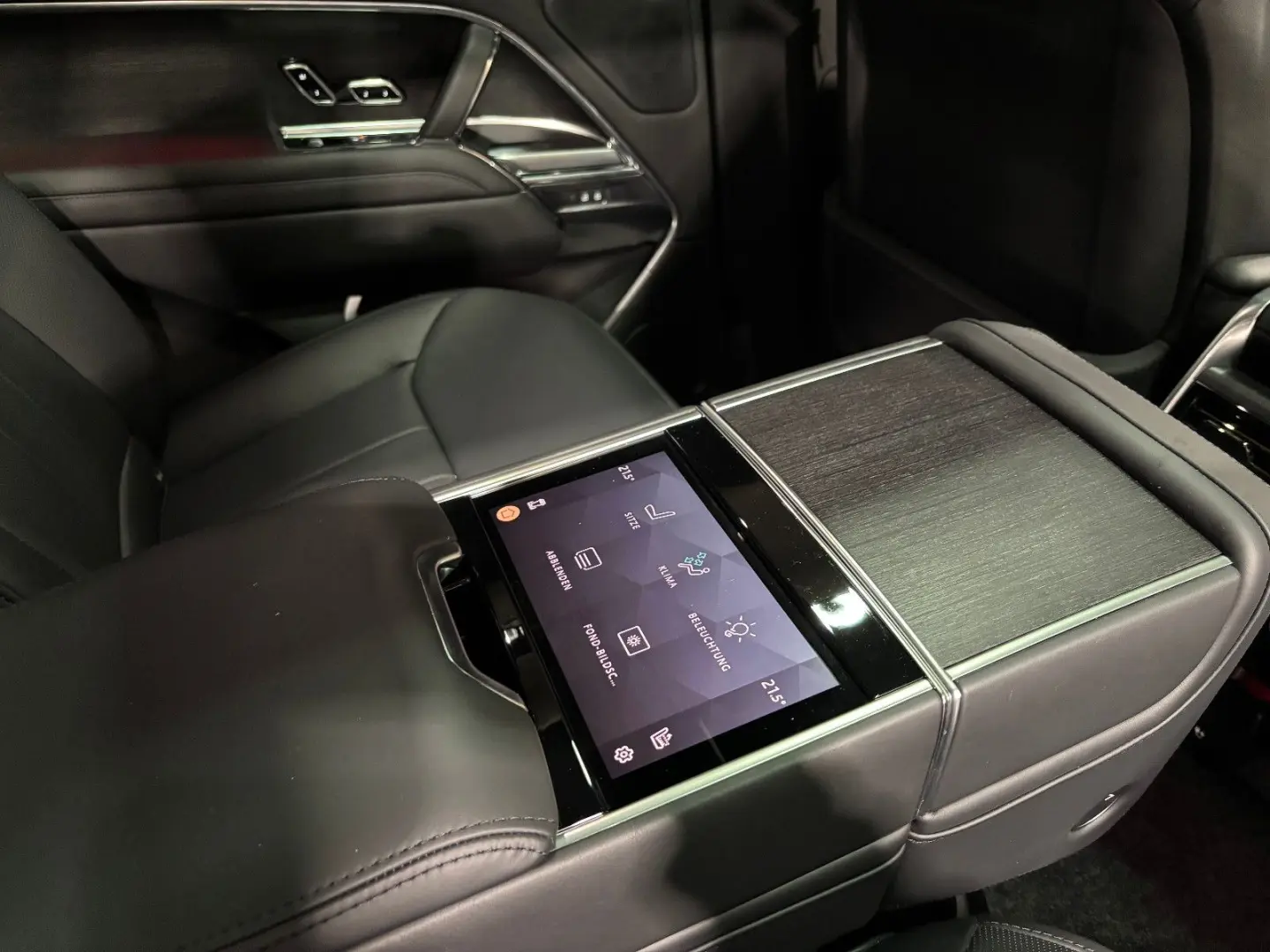 D350 First Edition Autobiography Fond-TV VOLL