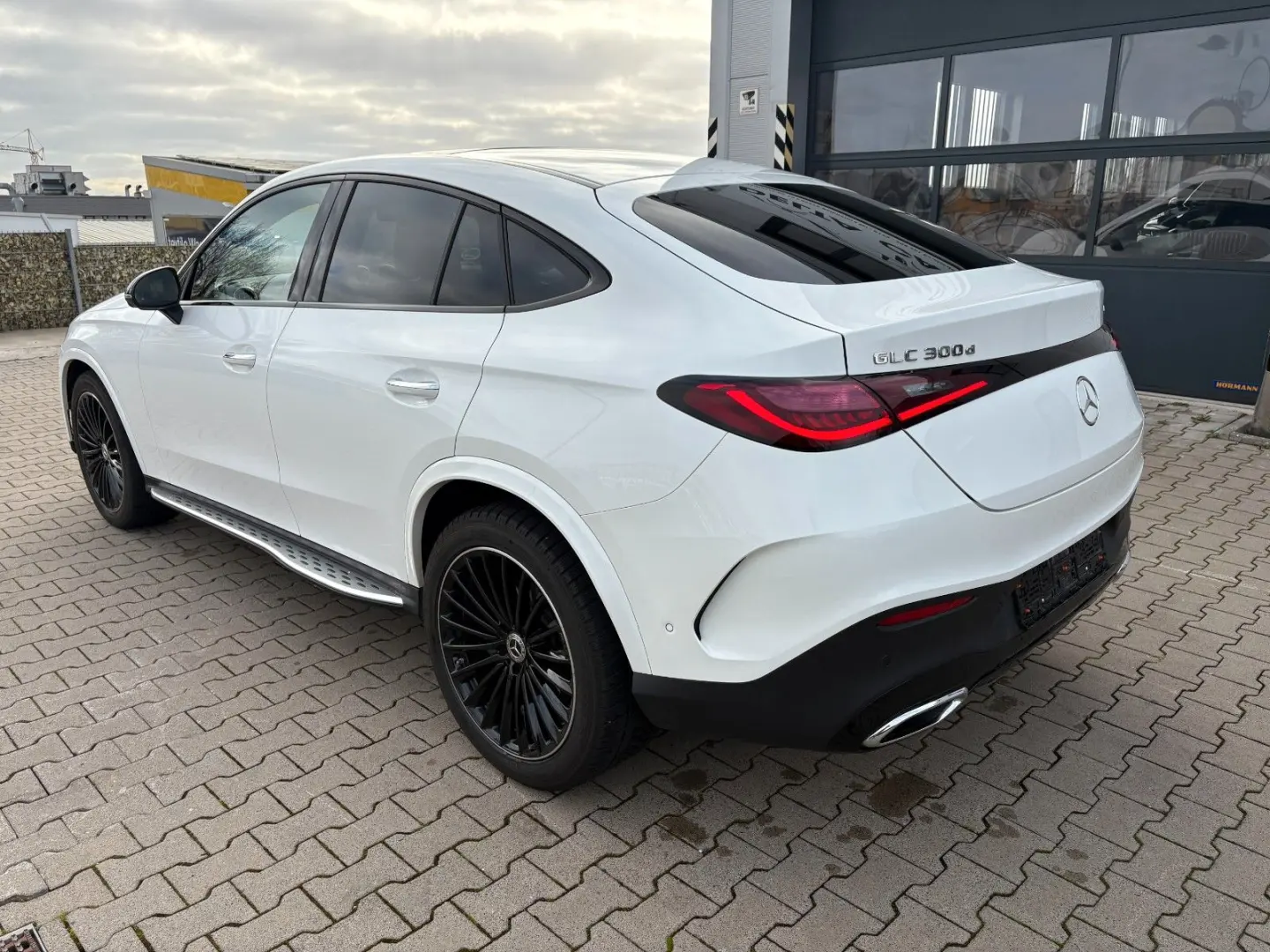 GLC 300 d 4M Coupe  AMG Line Pano Burmester 360