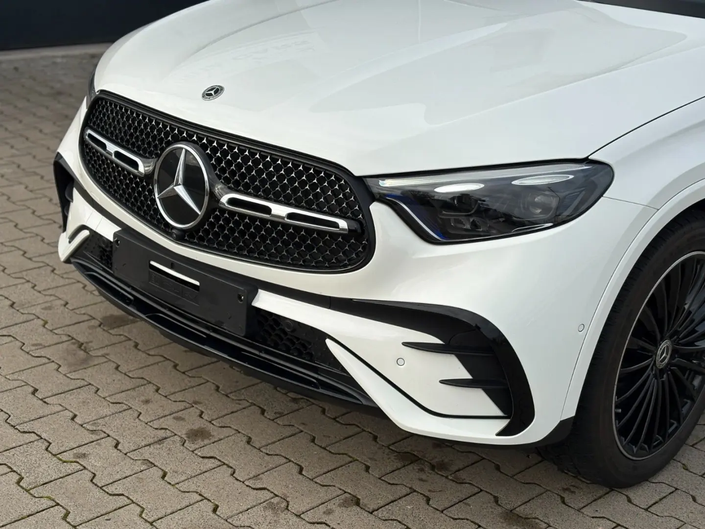 GLC 300 d 4M Coupe  AMG Line Pano Burmester 360