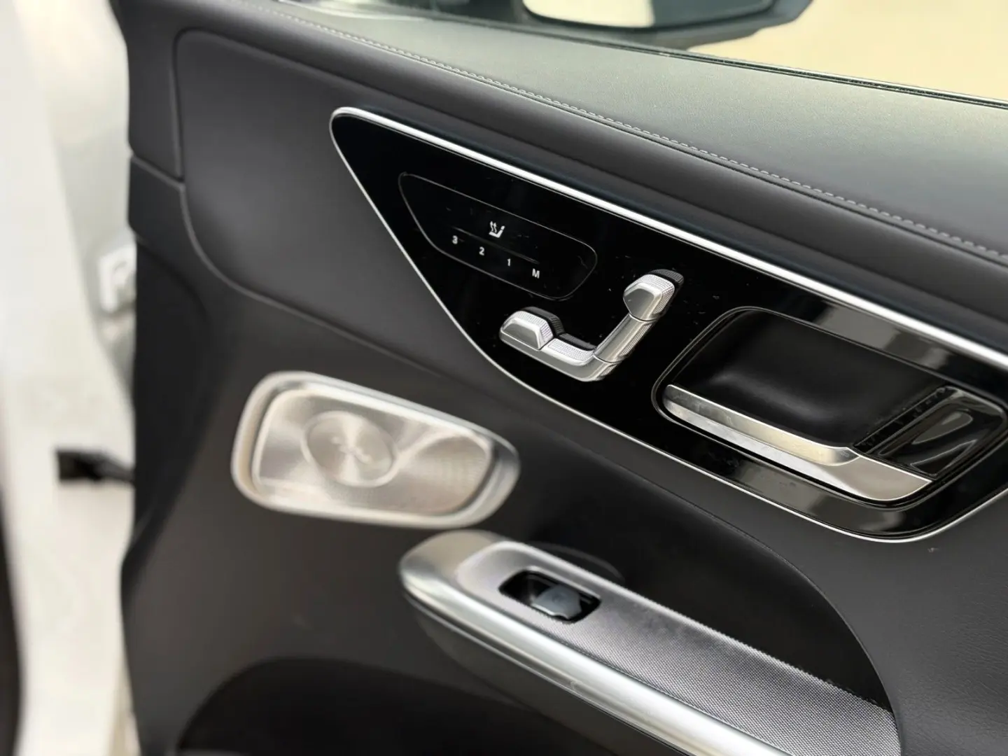 GLC 300 d 4M Coupe  AMG Line Pano Burmester 360