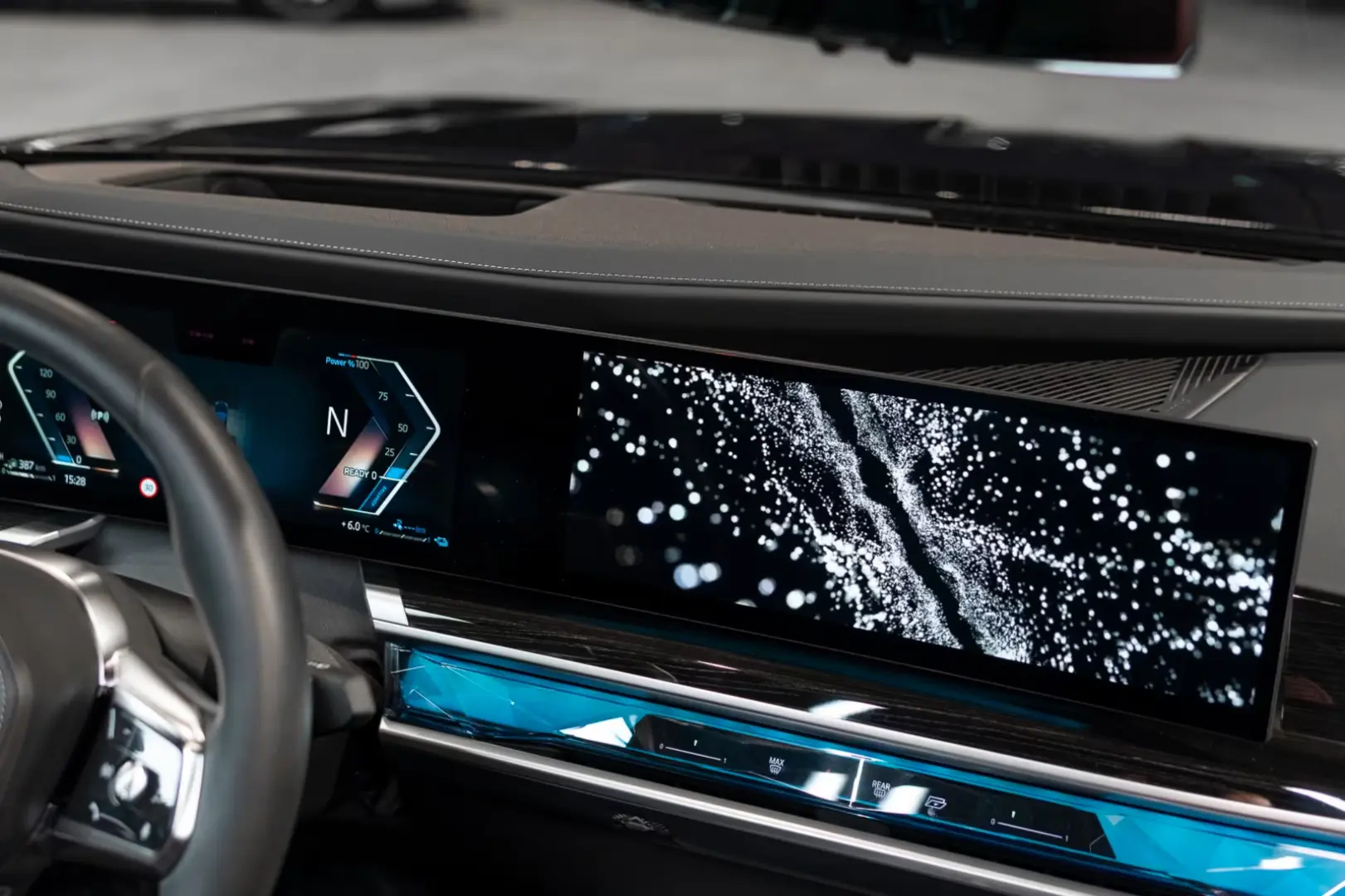 BMW 750 e xDrive M SPORTS PRO SKYLOUNGE